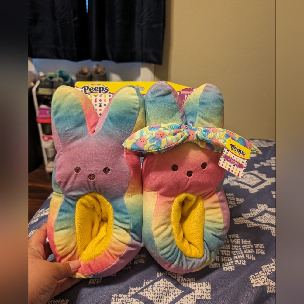 Unisex bunny slippers!!